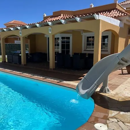 Pearetree - Gorgeous 4 Bedroom With Private Pool * Caleta de Fuste